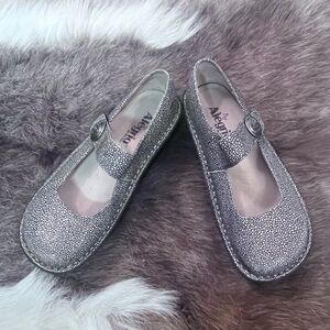 Alegria Mary Janes Size 37